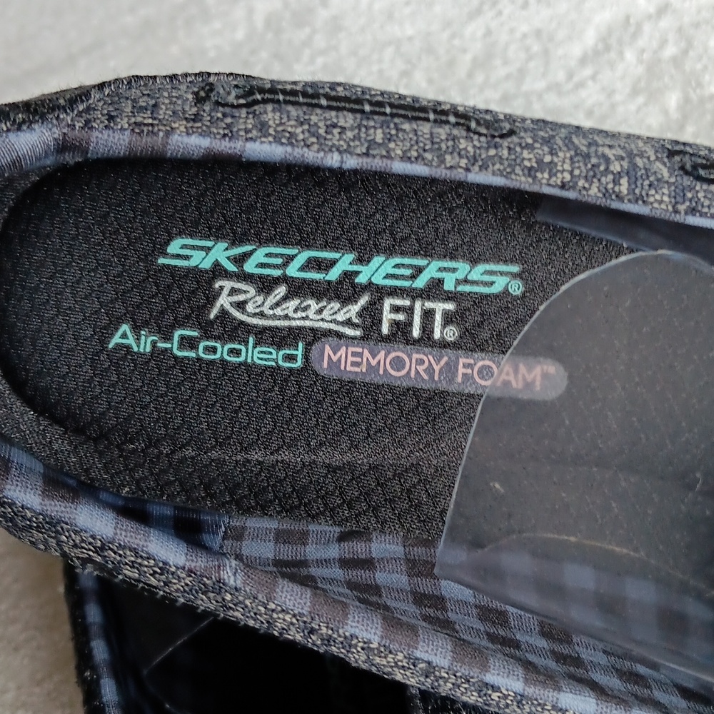 NWOT Skechers Slip On Comfort Casual Shoes - Picture 13 of 16